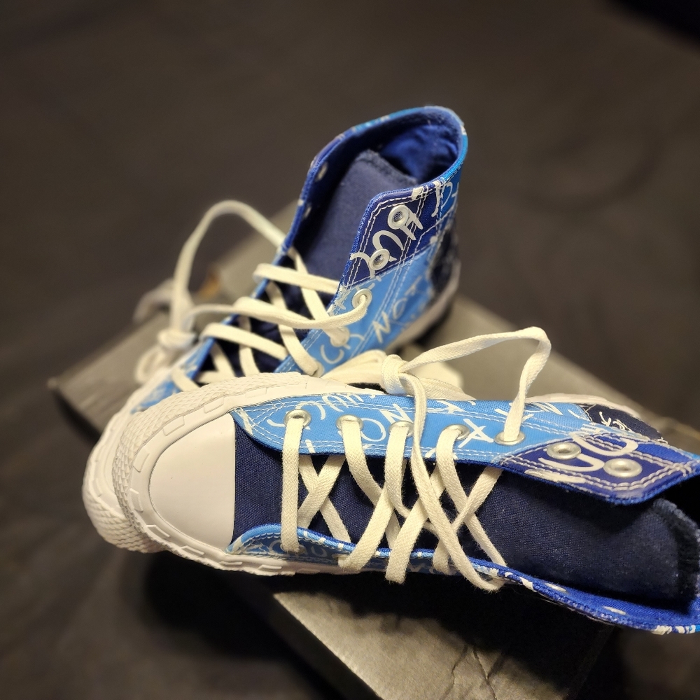 Converse - Picture 2 of 7